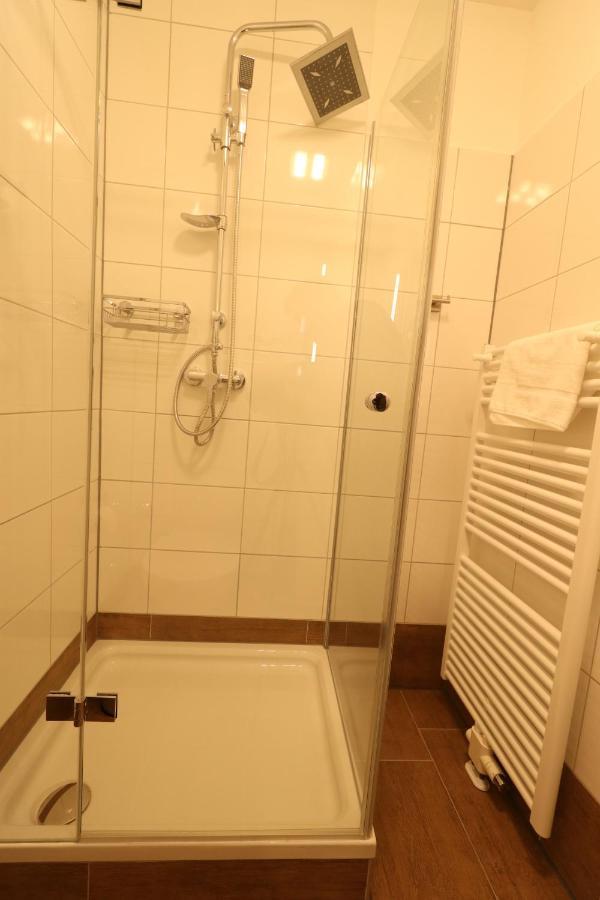 Schiller Pension Bielefeld Extérieur photo