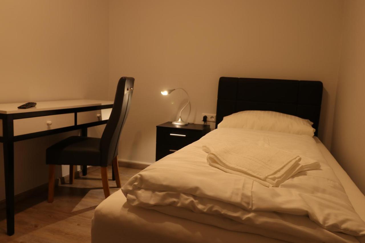 Schiller Pension Bielefeld Extérieur photo