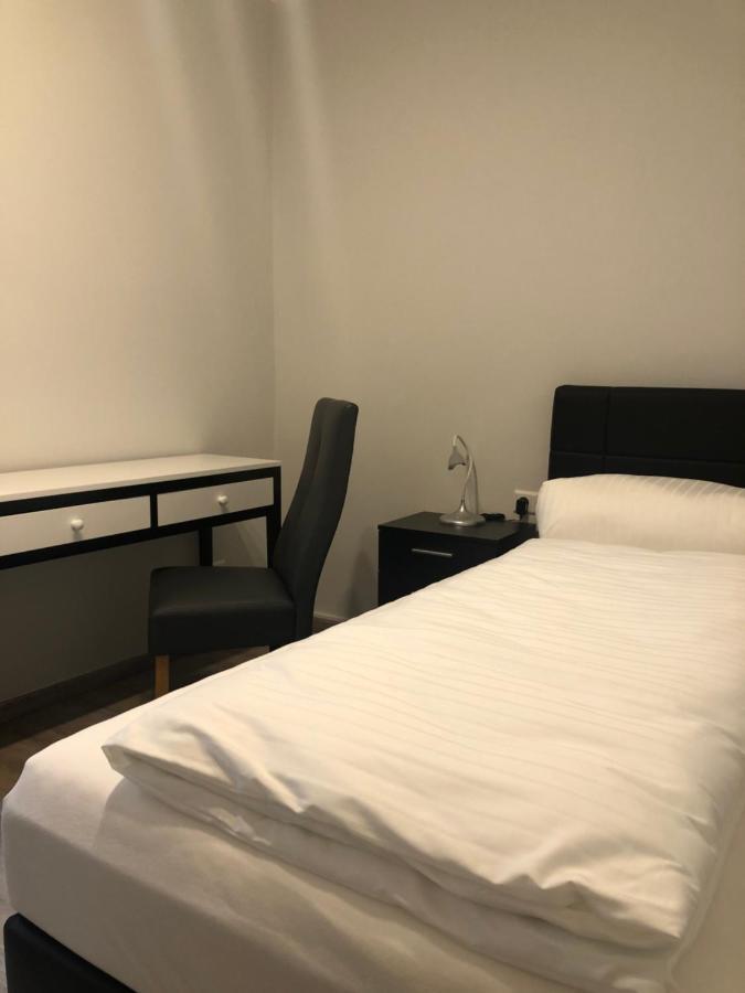 Schiller Pension Bielefeld Extérieur photo