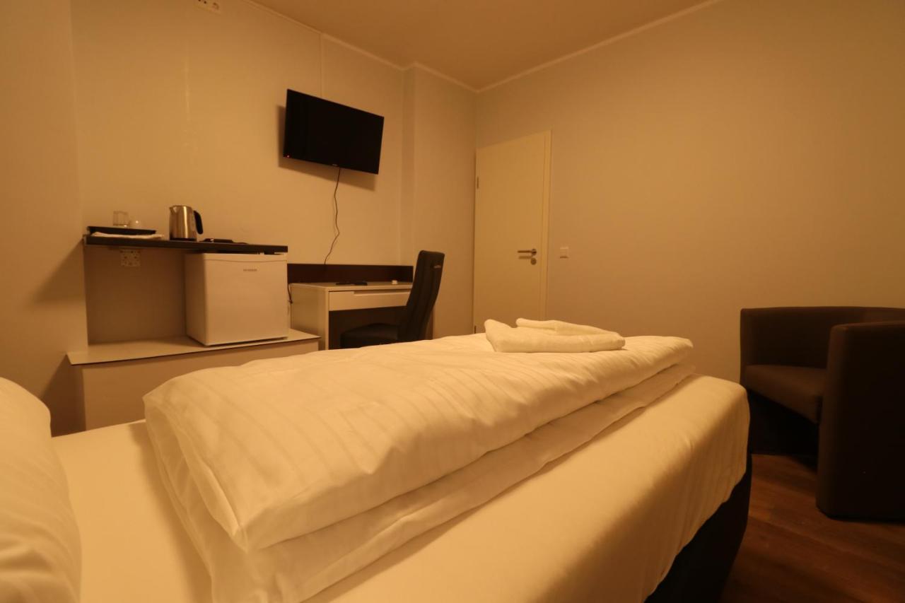 Schiller Pension Bielefeld Extérieur photo