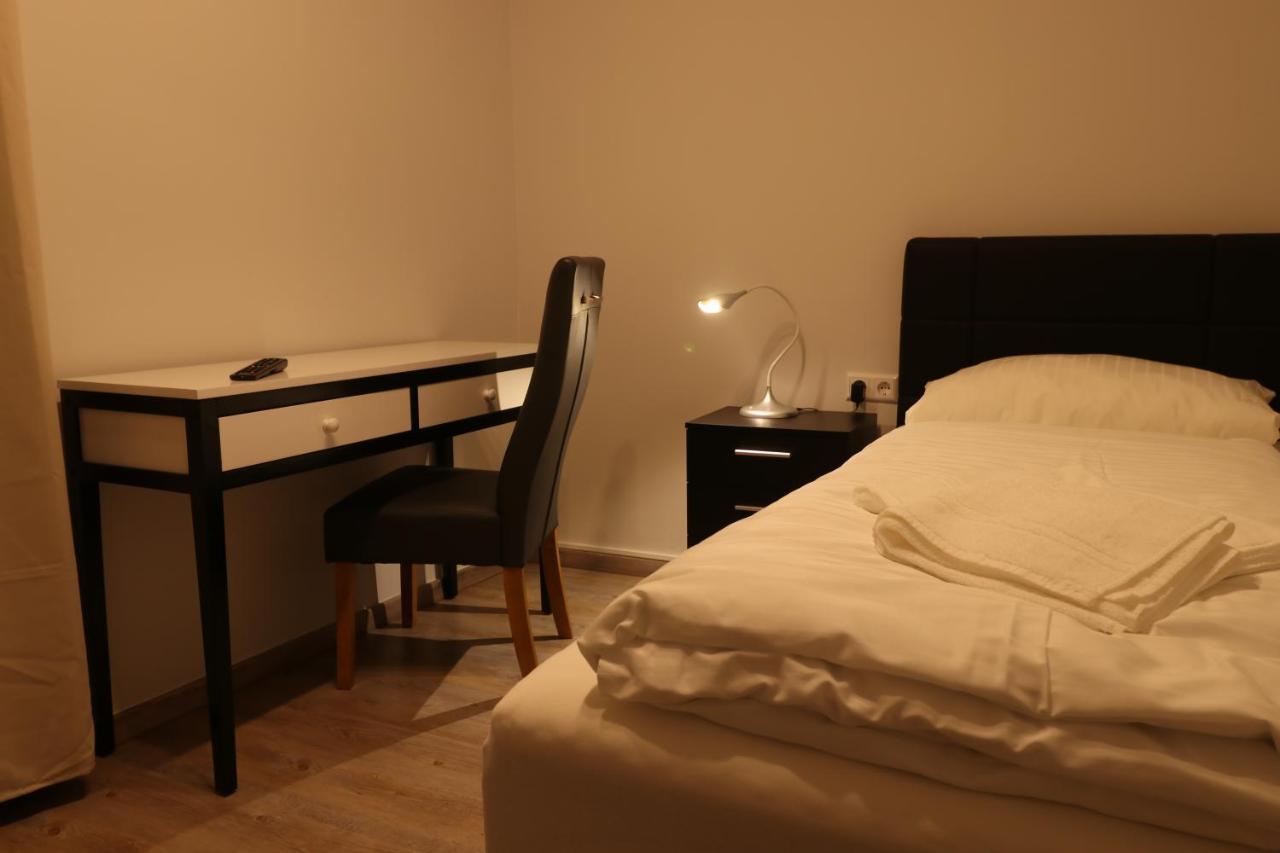 Schiller Pension Bielefeld Extérieur photo